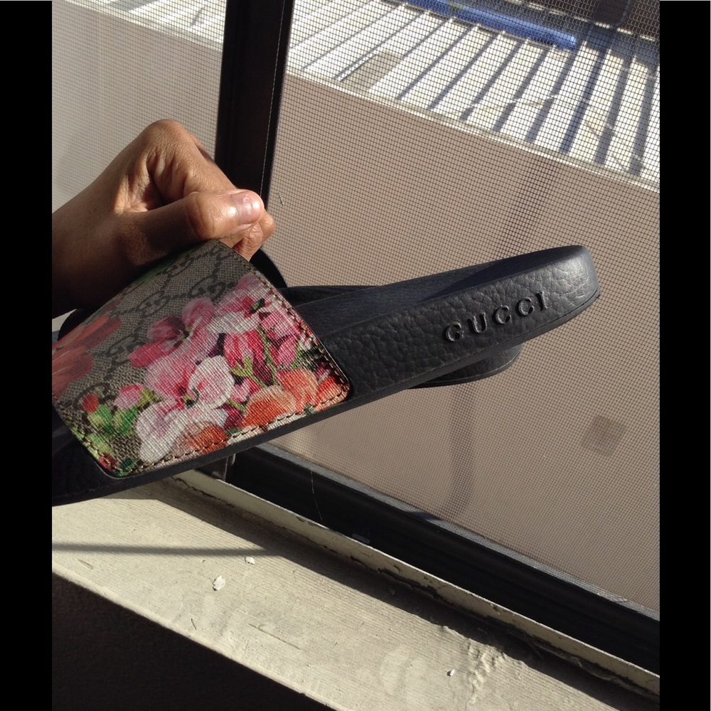 GG LOOM GUCCI SLIDES