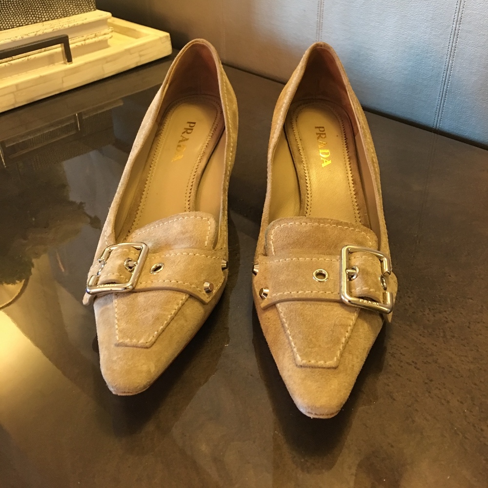 Prada suede pumps 39 1/2  (size 9)