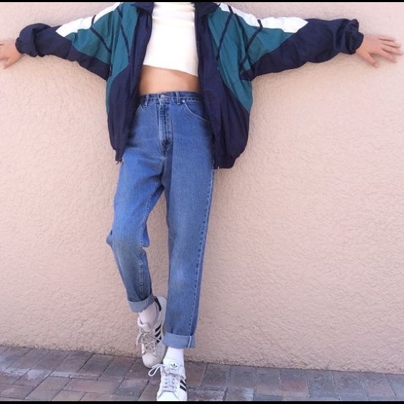 vintage windbreaker outfit