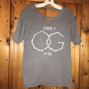Obey Top