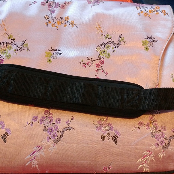 Darci pink laptop bag - Picture 2 of 5