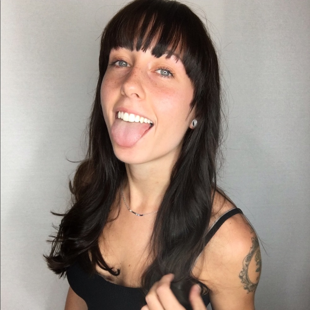 Meet your Posher, Stephanie