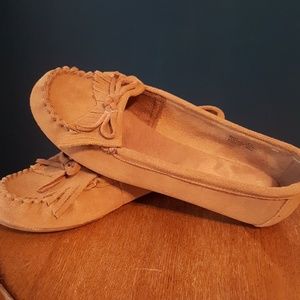 MINNETONKA moccasins