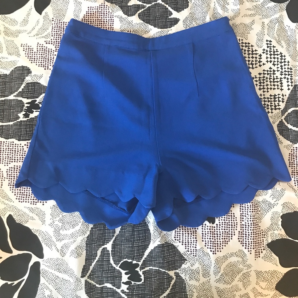 Scallop Shorts