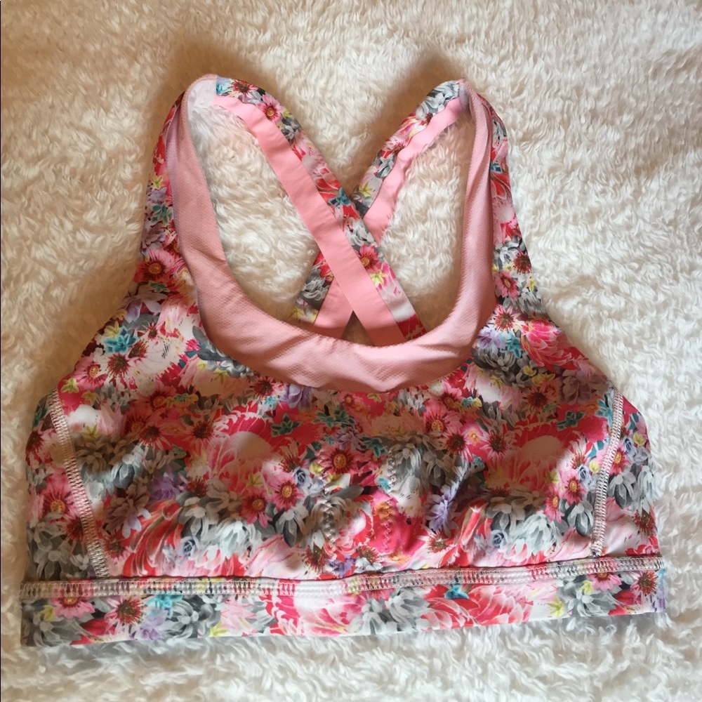 Beautiful Lululemon floral sports bra!