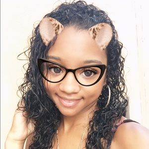 Meet your Posher, Candace