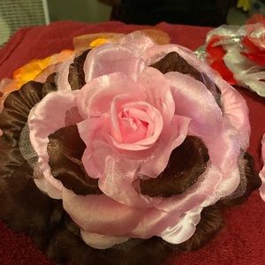 Large Artificial flowers .