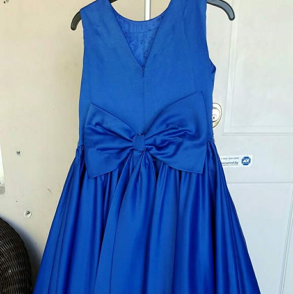 Girls pageant gown - Picture 3 of 3