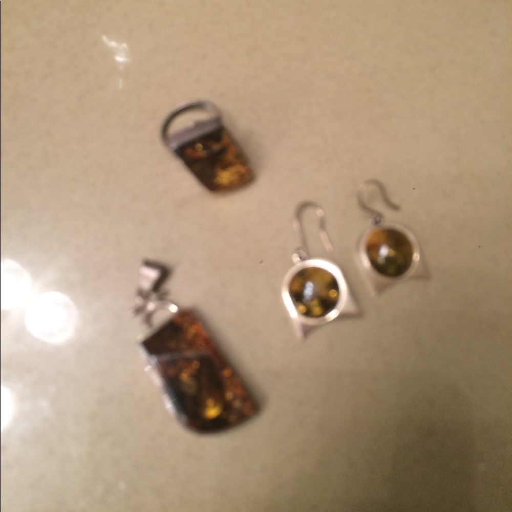 Pendant, earrings and ring set