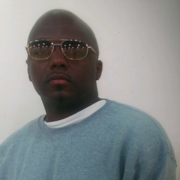 Meet your Posher, James - Picture 1 of 1