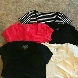 5 Maternity t shirts -- great deal!