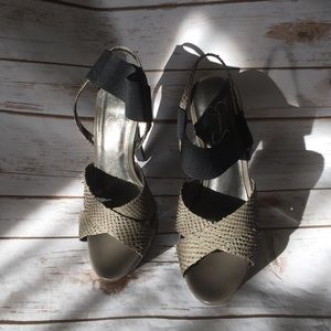 Jessica Simpson Genna Platform Heels