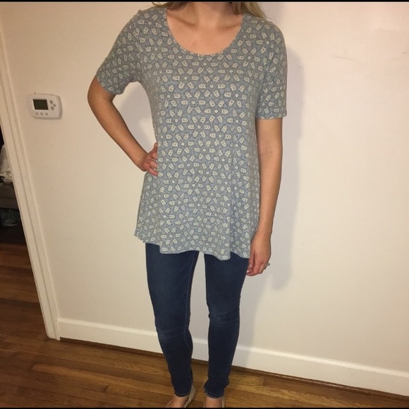 LuLaRoe Tops - LuLaRoe perfect Tee