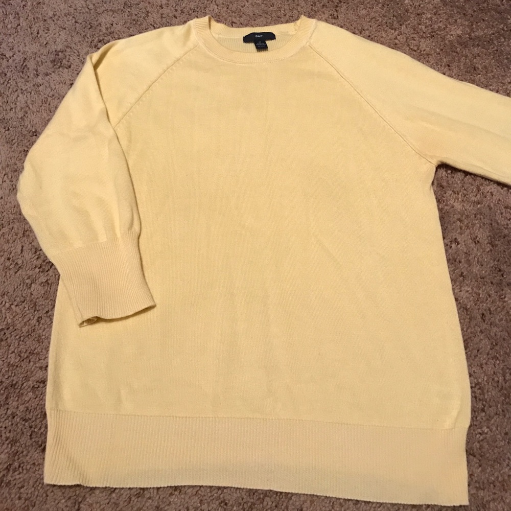 GAP sweater