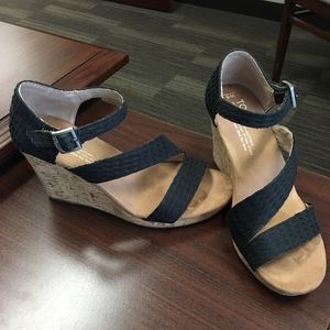 Toms Clarissa Wedge Sandal