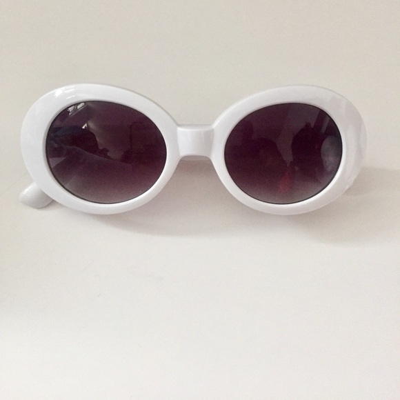Accessories - White Retro style sunglasses