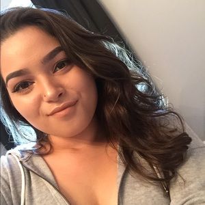 Meet your Posher, Mikayla