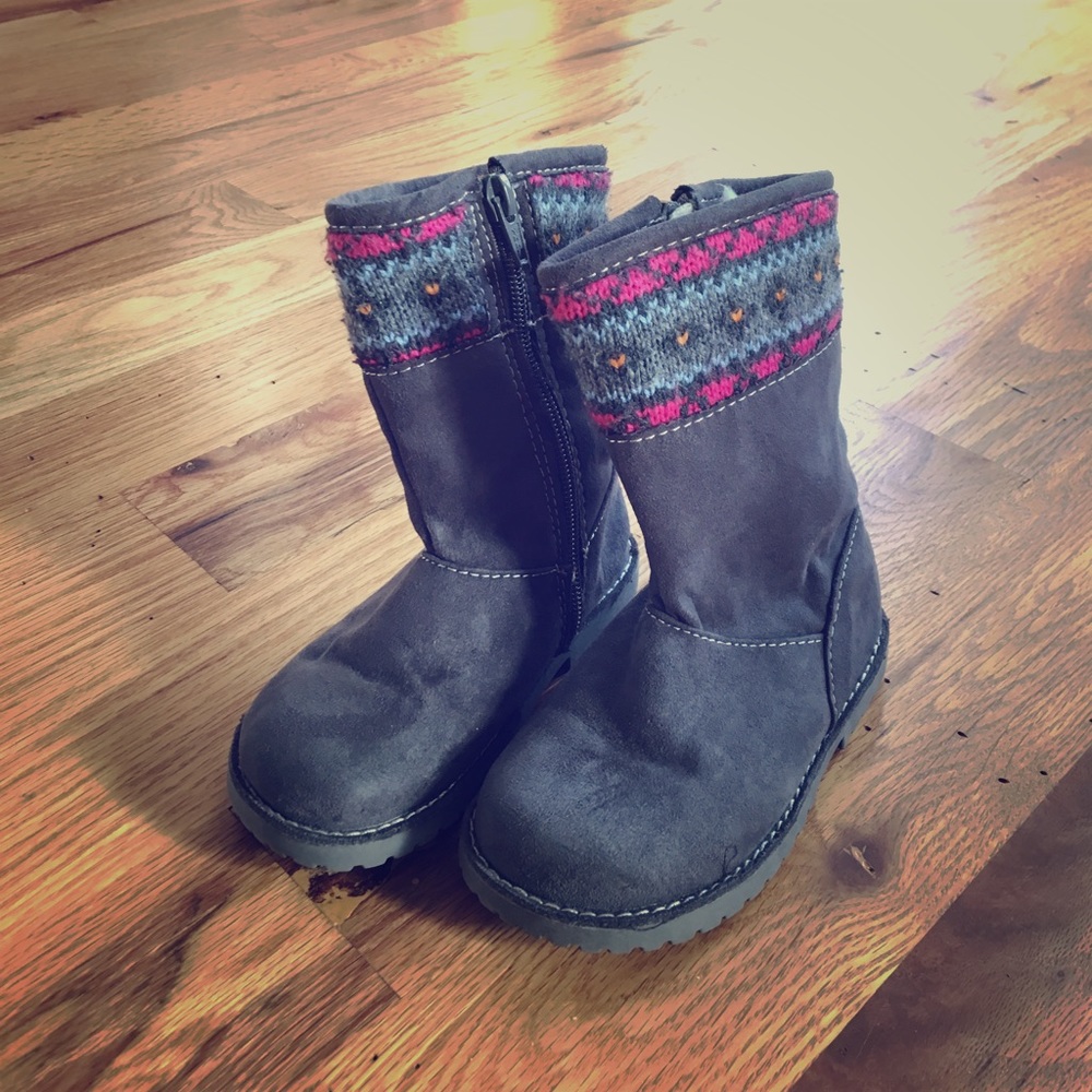 !Cherokee Jayla Sweater Trim Sherpa Lined Boots