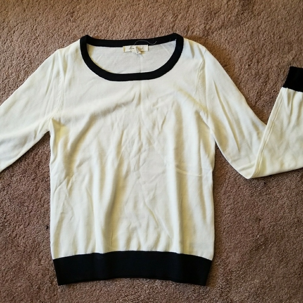 Sold!! SM FOREVER 21 SWEATER!