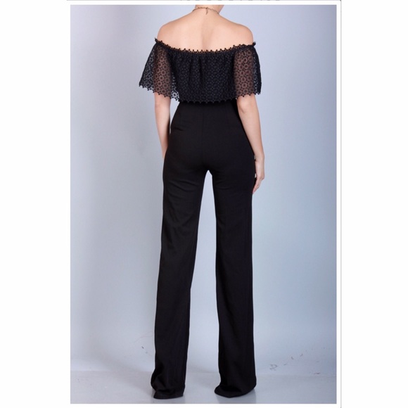 🆕 SOLANGE BLACK OFF THE SHOULDER JUMPSUITS - Picture 2 of 8