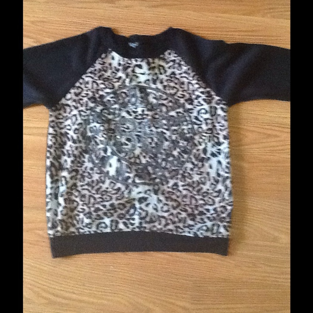 Sweater - Picture 6 of 6