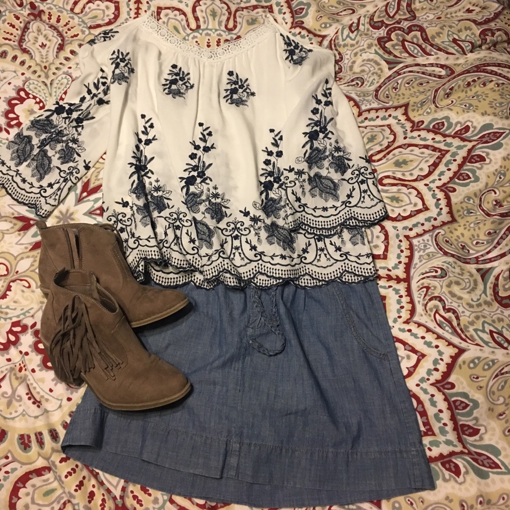 🔥PRICE DROP 🔥 An Old Navy denim skirt