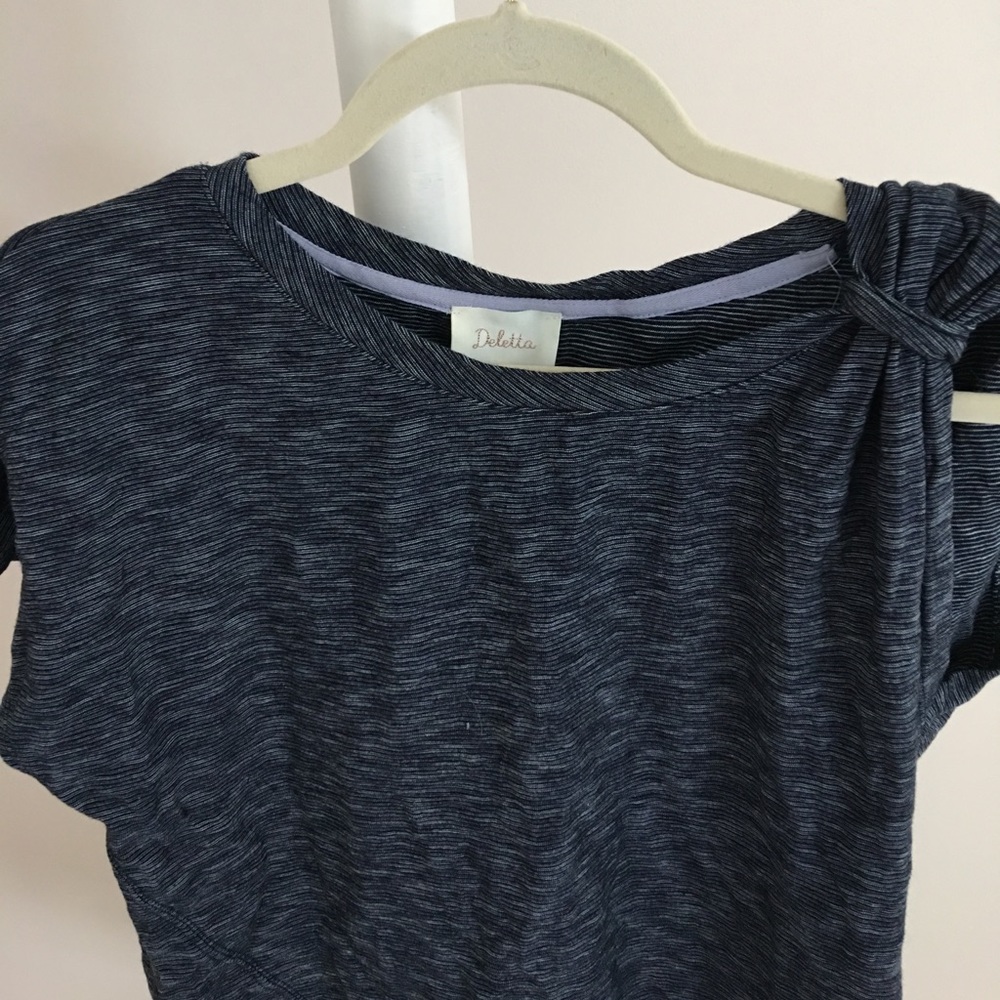 Anthropologie Deletta T