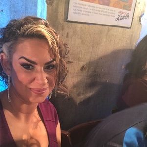 Meet your Posher, Elizabeth