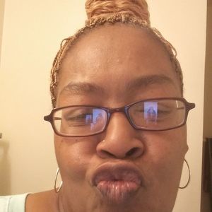 Meet your Posher, Ingrid