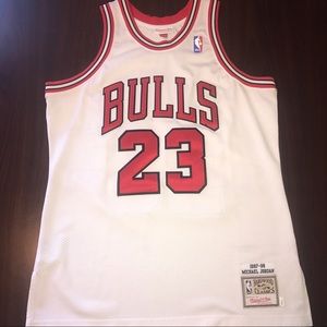 Mitchell & Ness throwback Jordan jersey