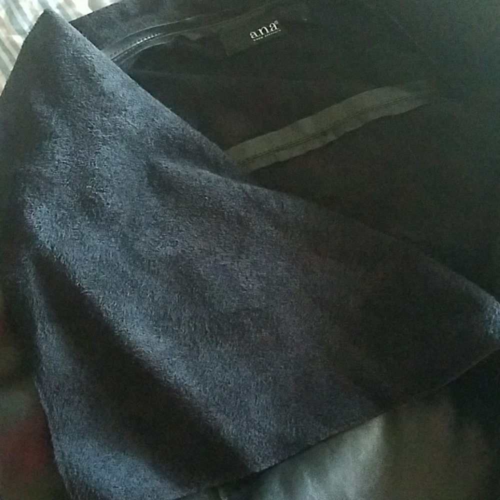 Jacket - Picture 3 of 4