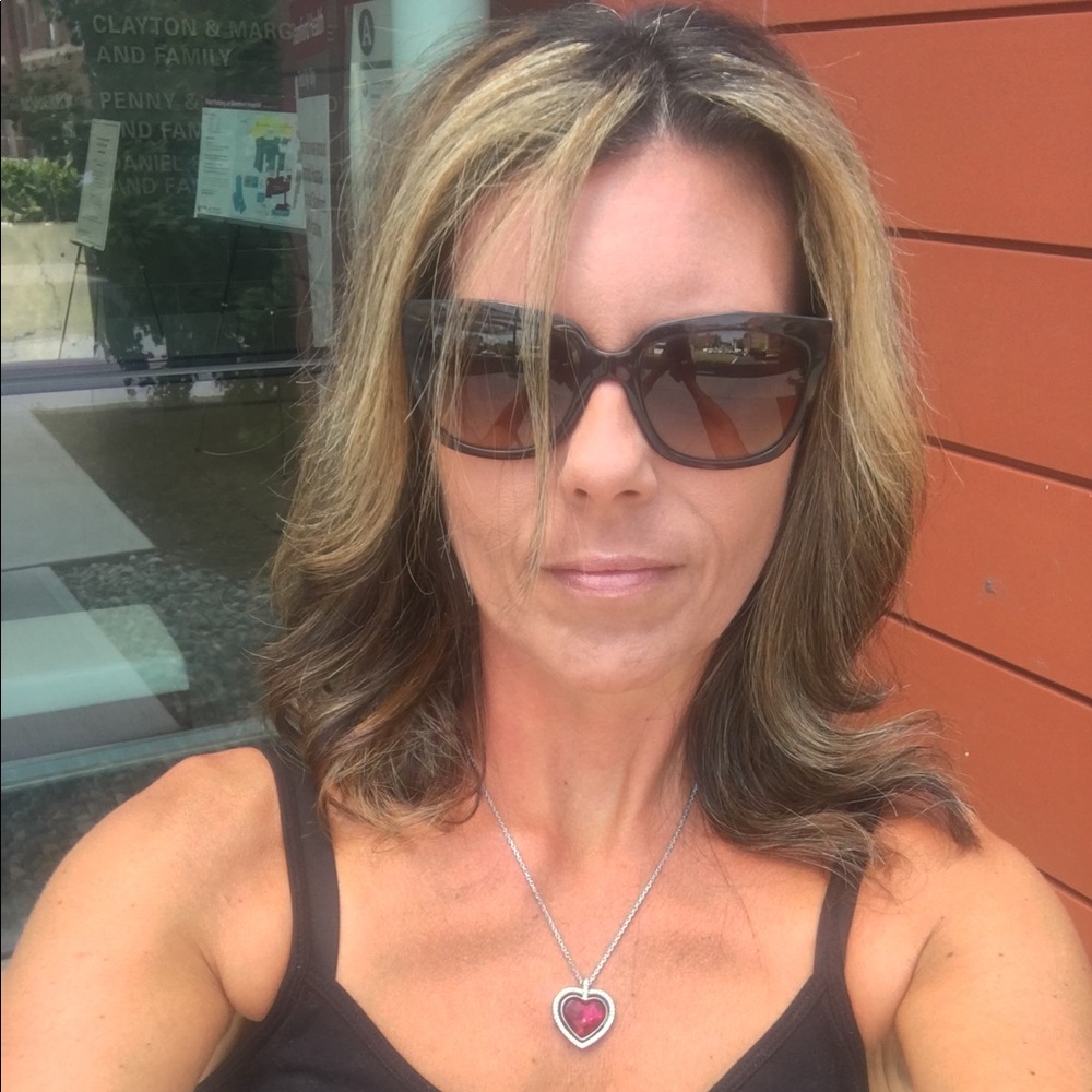 Meet your Posher, Dawn marie