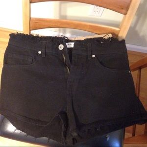 Bullhead black shorts