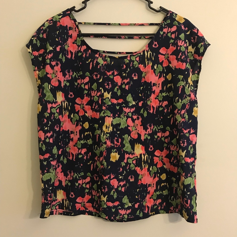 Forever 21 Floral top
