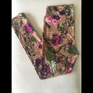 TC Leggings Lularoe Brand New