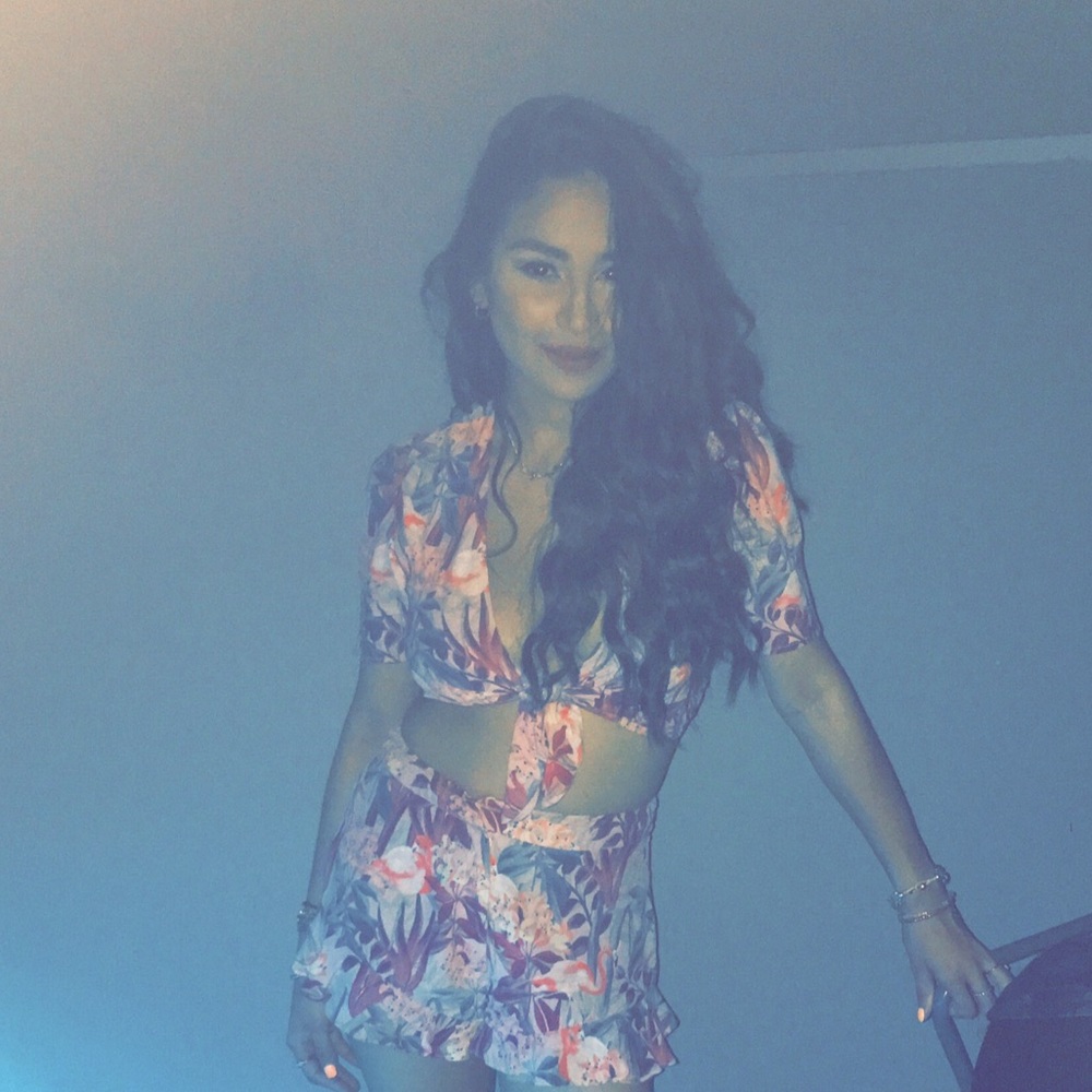 Meet your Posher, Sheisa