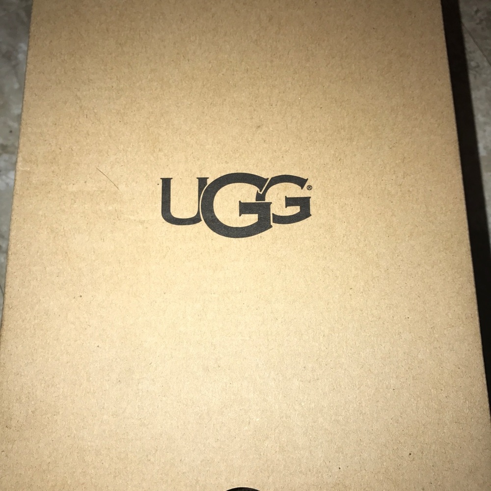 UGG Kids boots Unisex Size 7