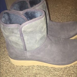 Uggs Amie Mini Boots