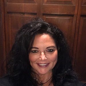 Meet your Posher, Ramona