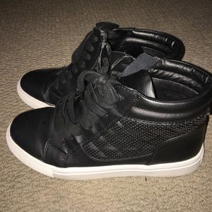 Steve Madden black shoes