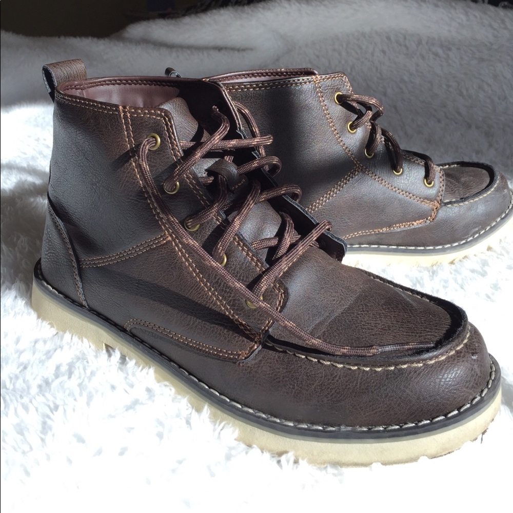 Boys size 6 dress boots