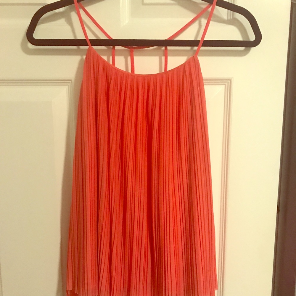 Red/Orange swing tank. Gently worn.