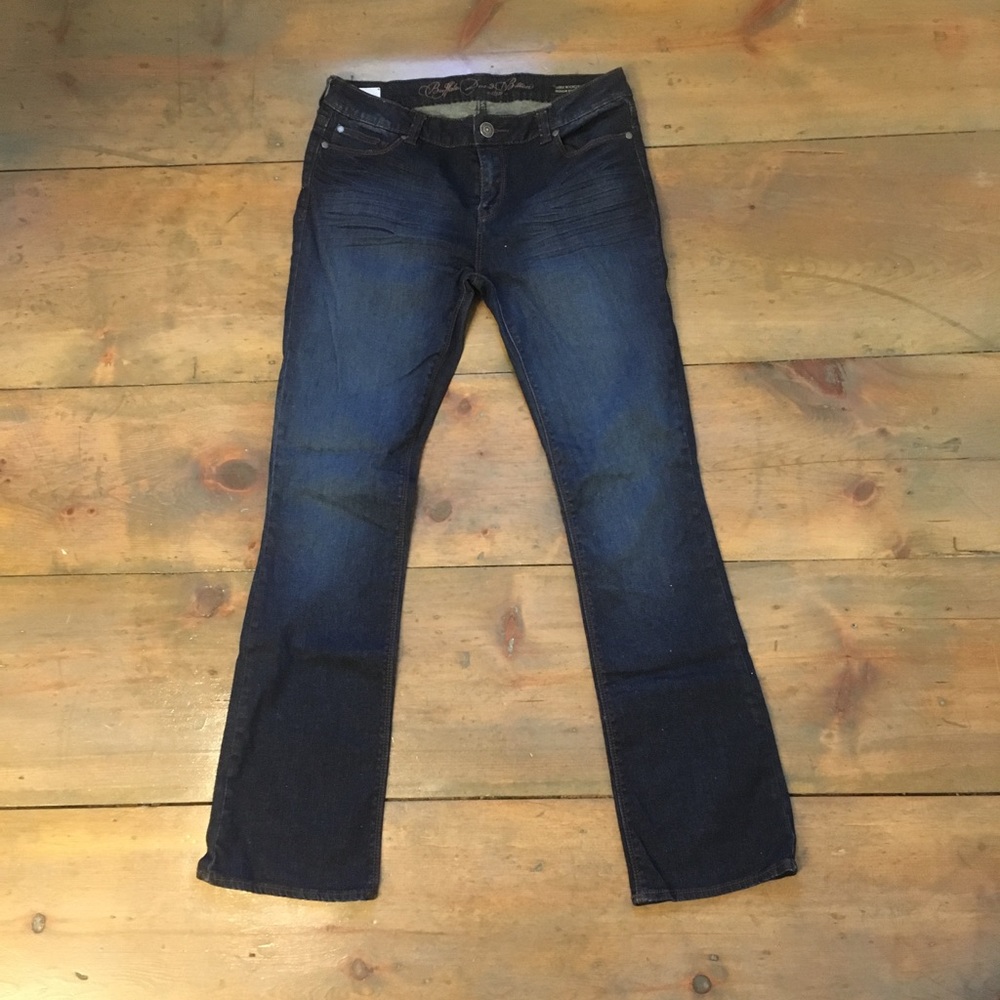 Slim Bootcut jeans by Buffalo. EUC