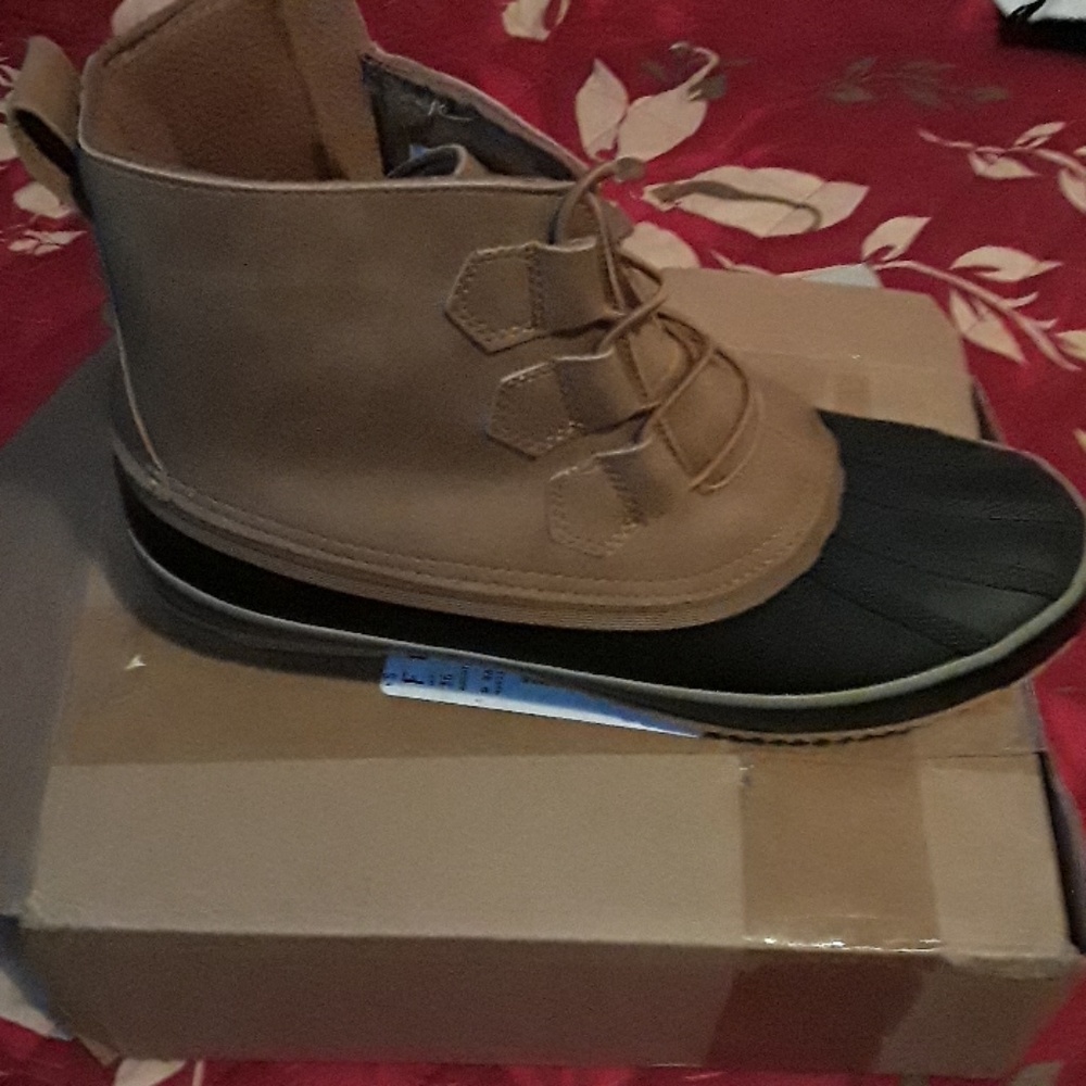 Brand new comfortview boots
