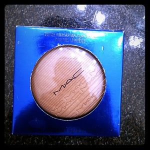 LIMITED EDITION Mac highlighter SHAFT OF GOLD