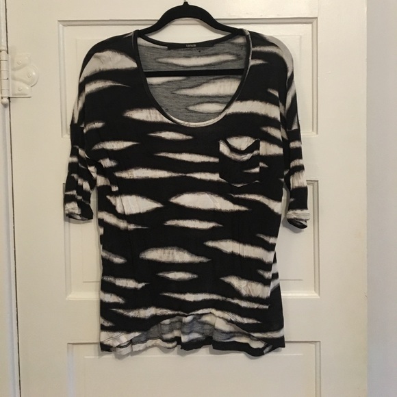 Kensie Tops - Striped pattern shirt