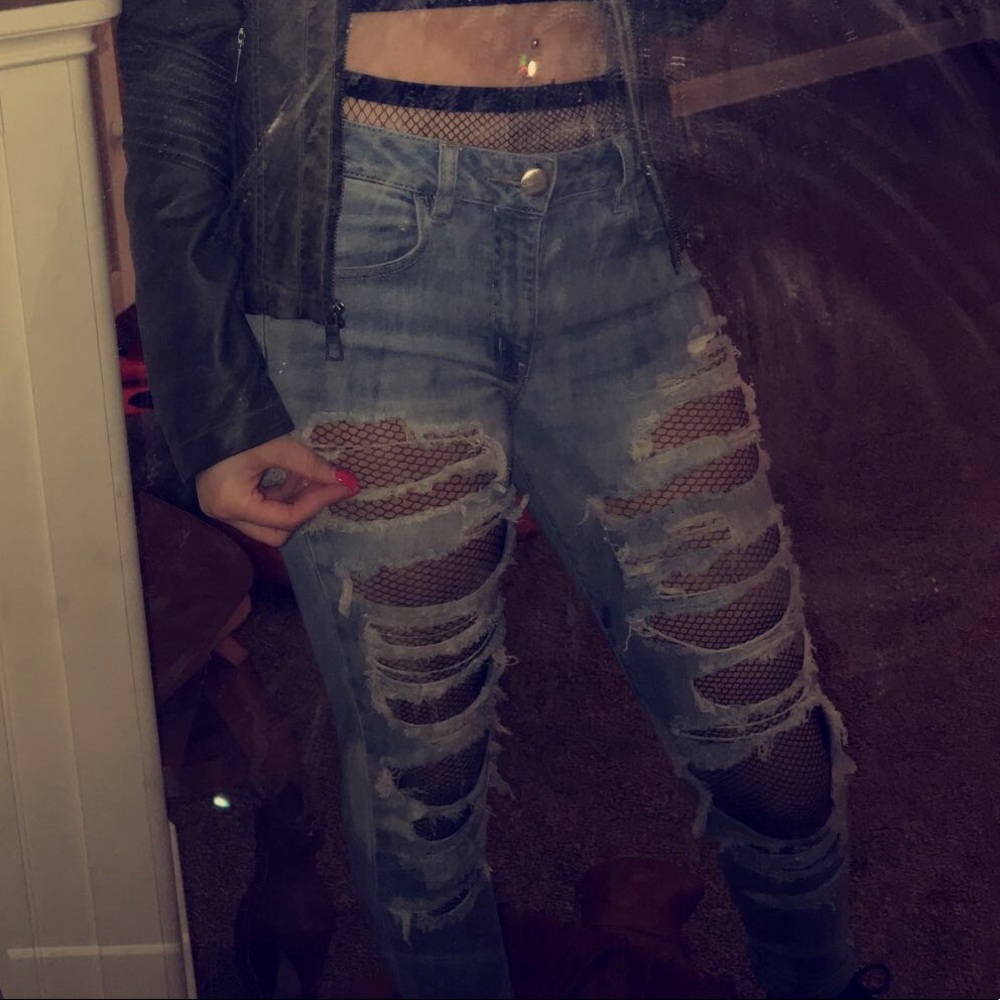 ripped american eagle jeans. FISHNETS not included