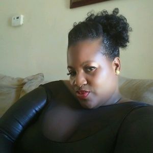 Meet your Posher, Candis