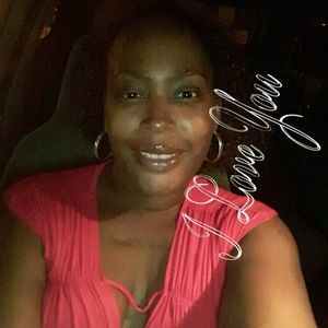 Meet your Posher, Ebony