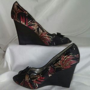 Dollhouse wedges Size 9